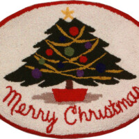 Round christmas rug with a decorated tree design and the text "merry christmas.